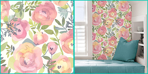 Peachy floral wallpaper