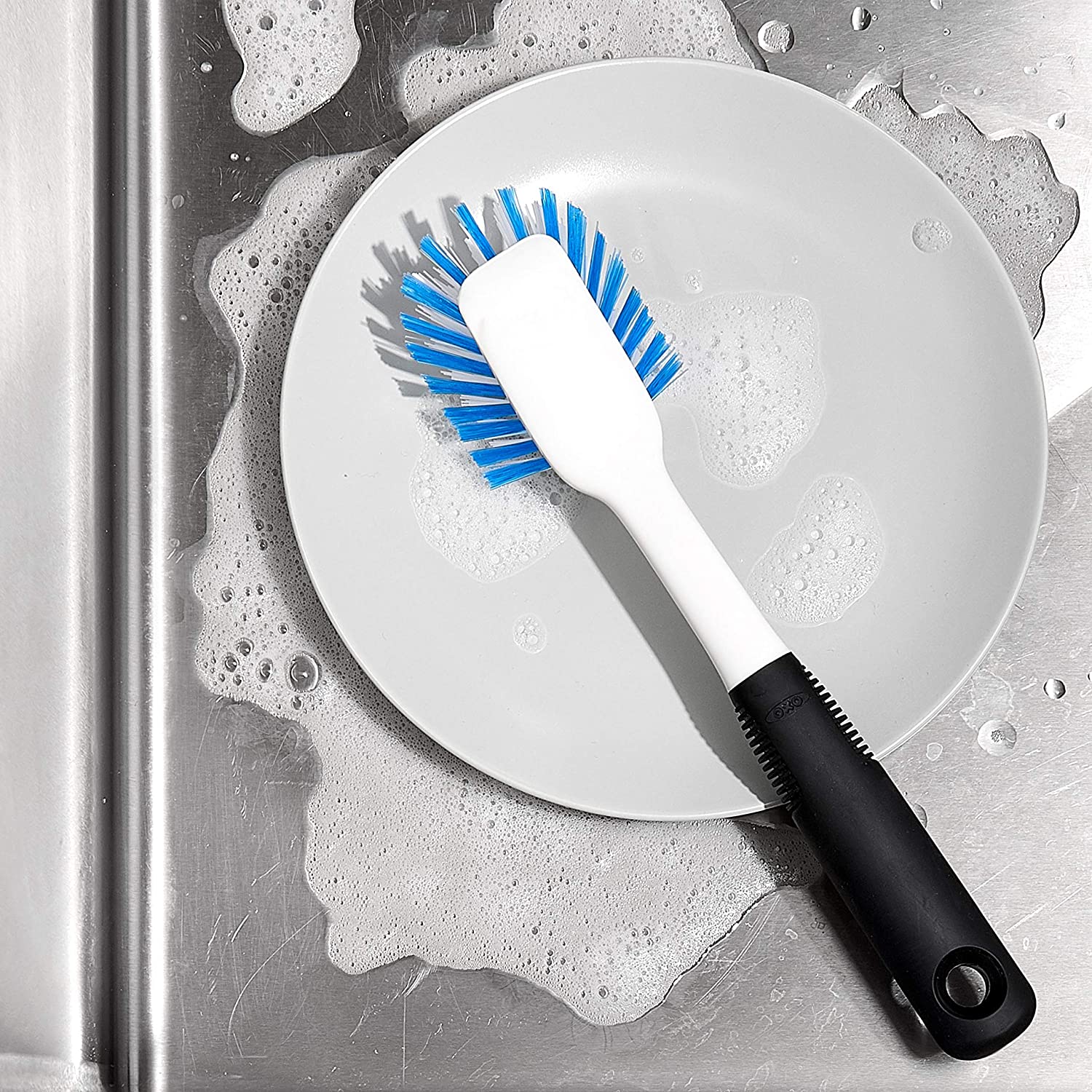Dish scrubbing brush